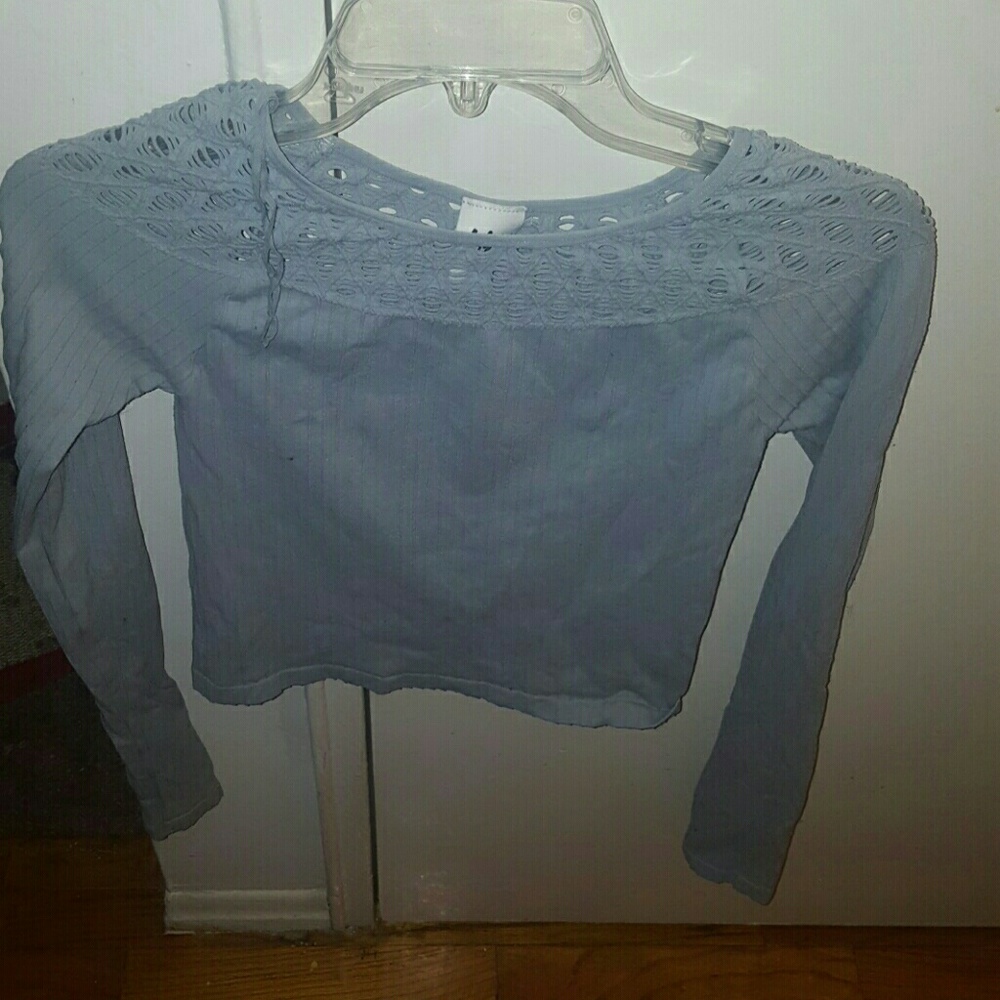 Long sleeve crop top